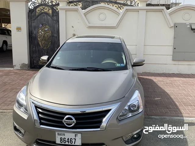 Nissan altima 2013 SL full options in good condition