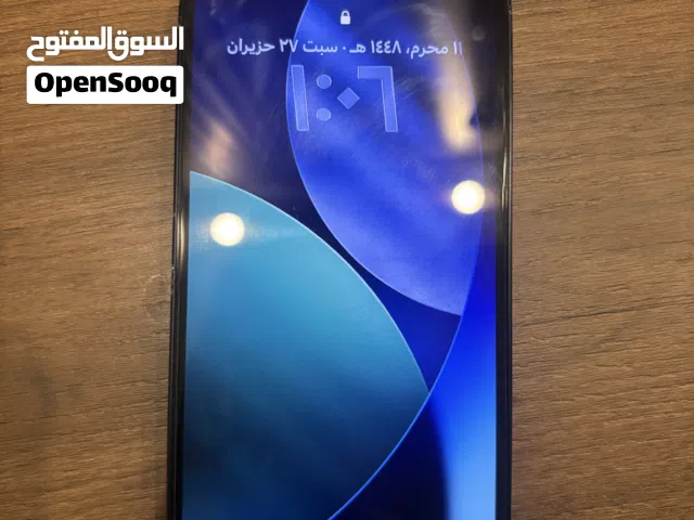آيفون 13 مستعمل بحالة ممتازة بسعة 128 جيجابايت باللون الأسود