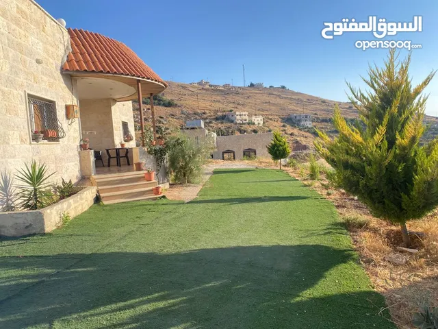 200 m2 More than 6 bedrooms Townhouse for Sale in Ajloun A'anjara