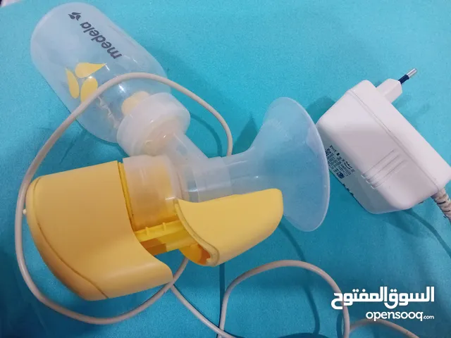 Medela مضخةj الثدي ميديلا