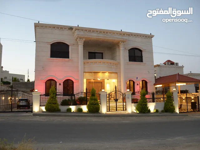820 m2 More than 6 bedrooms Villa for Sale in Amman Al-Mansour