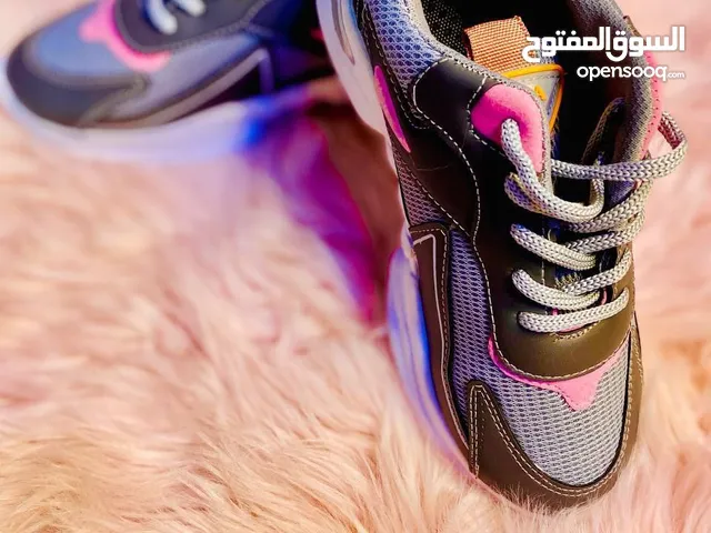 Multicolor Comfort Shoes in Baghdad