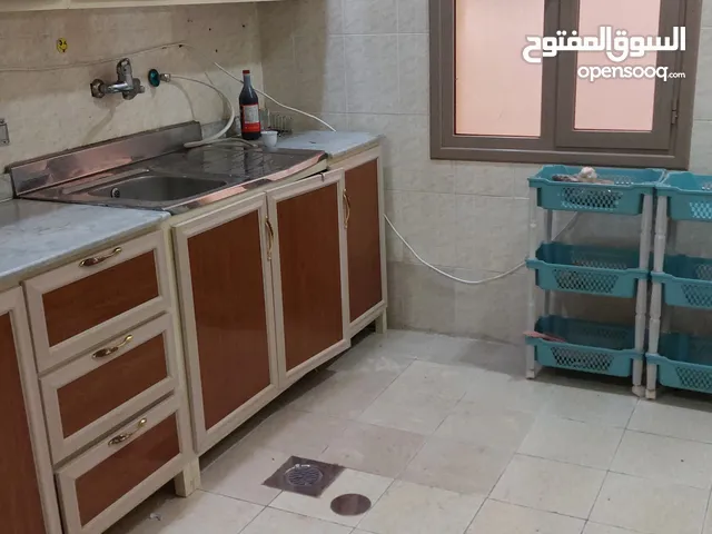 160 m2 3 Bedrooms Apartments for Rent in Mubarak Al-Kabeer Abu Ftaira