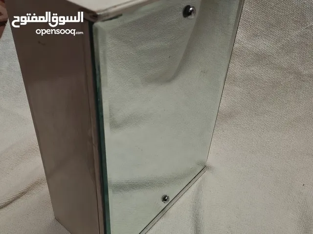 خزانه حائط مع مرايا فيها رفين تخزين مناسبه للحمام أو أي زاويه بالبيت وطول 38 وعرض 26وعمق 13ونص