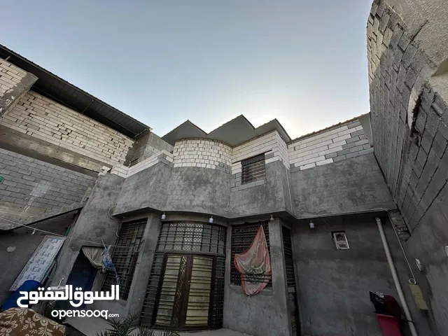250 m2 3 Bedrooms Villa for Sale in Basra Abu Al-Khaseeb