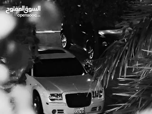كرايزلر 2006 نظيف والمشي فيه ممتاز ومكيف بارد للبيع ما يشكي شي الموتر