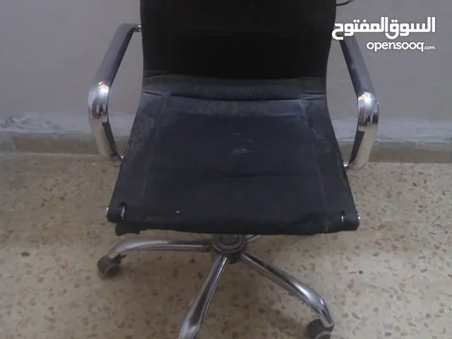 كرسي مكتب للبيع بحاجت تنجيد