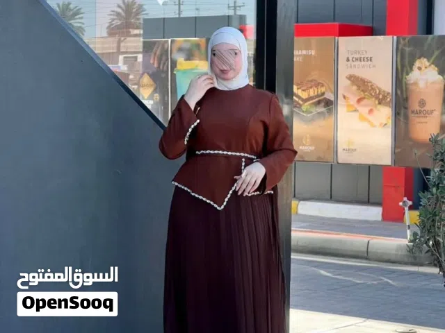 (فستان ملكي )لتحتارون ملابس لعيد