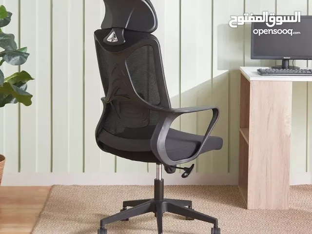 كرسي مكتب بمسند ظهر مرتفع هذا الكرسي المذهل يعّدالاختيار الأمثل من حيث الراحة في الجلوس ودعم الظهر