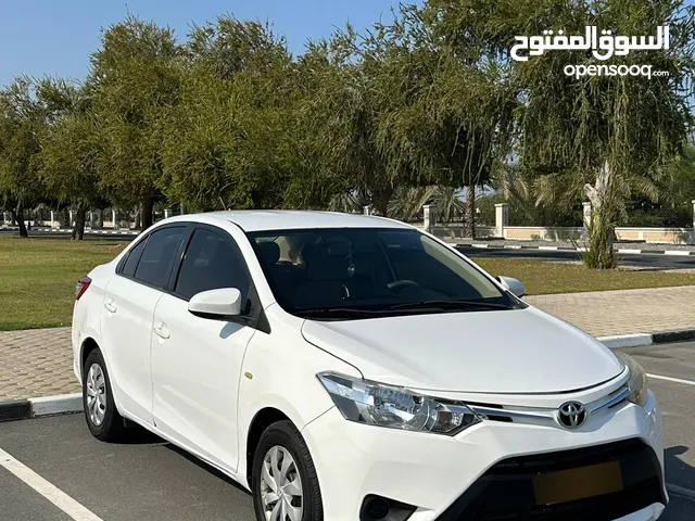 ياريس جميله اقتصاديه نظيفه اموره طيبه ...