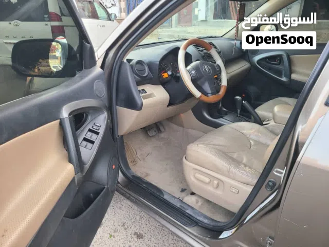 2010 تويوتا راف فور Limited