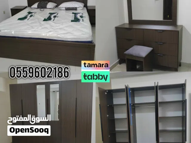 غرفة النوم كامله موجود