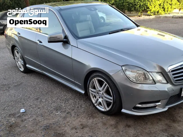 2013 مرسيدس بنز الفئة-E E 200