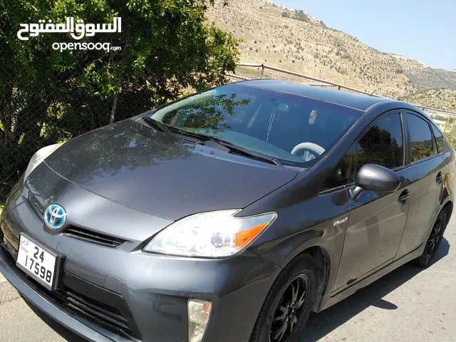 Used Toyota Prius in Ajloun