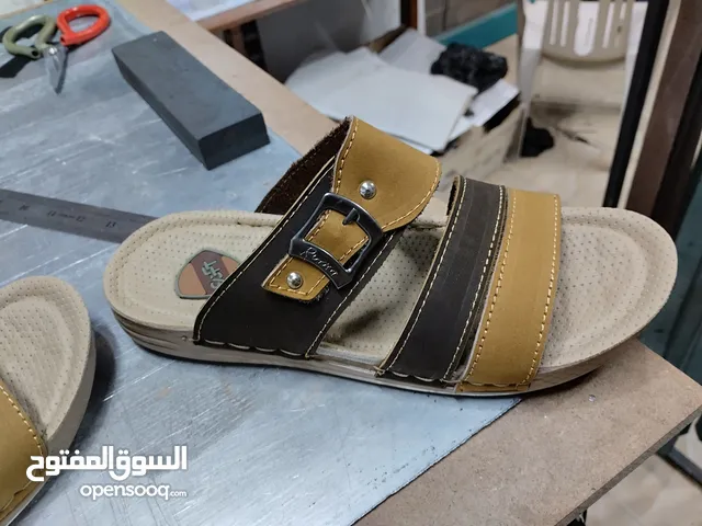 41.5 Casual Shoes in Ajdabiya