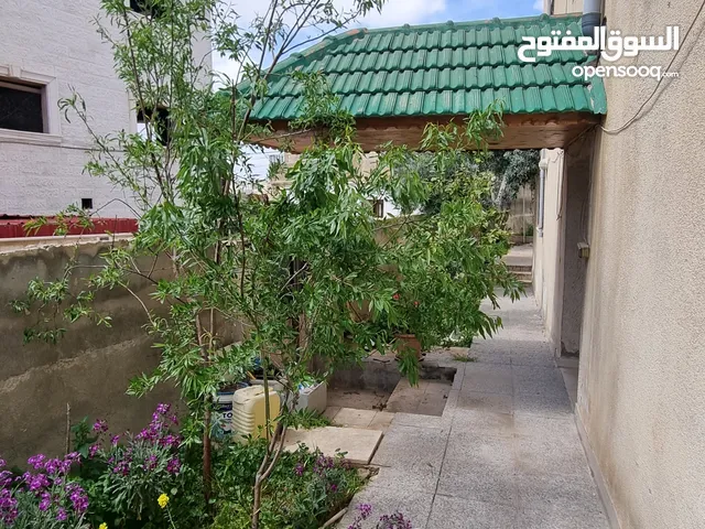 175 m2 4 Bedrooms Apartments for Sale in Zarqa Hay Al-Rasheed - Rusaifah