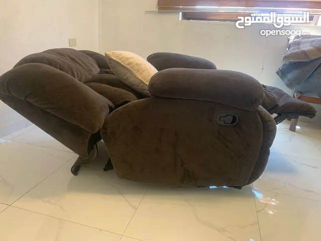 كرسي ريكلاينر عدد 2 مستورد امريكي بحالة الوكاله