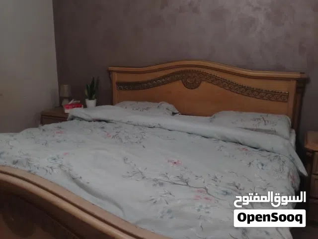 غرفه نوم خشب زان ثقيل بحاله ممتازه للبيع بسعر مغري 250 دينار والله يبارك لصاحب النصيب