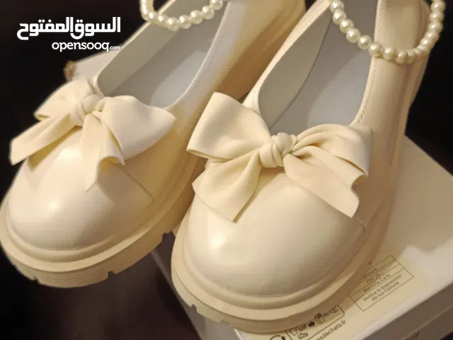 كندرة من شي ان طلع قياسها كبير علي مش مستعملة و سعر ارخص من الموقع