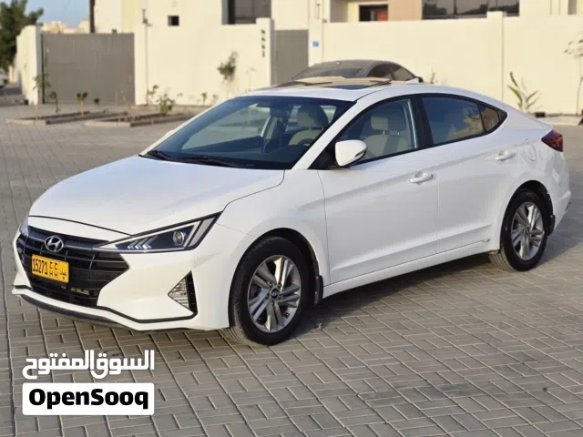 2020 هيونداي النترا SEL