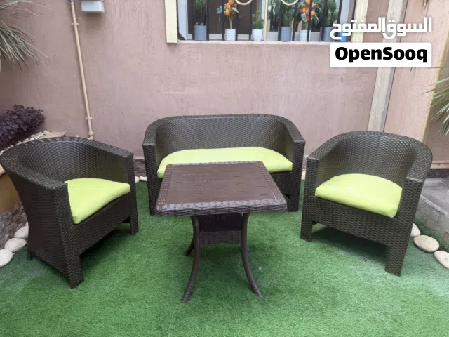 فرصة لن تتكرر جديد لم يستخدم للبيع  طقم رتان 2 فوتيه وكنبه بالترابيزة والشلت  شيك جدا بالتجمع