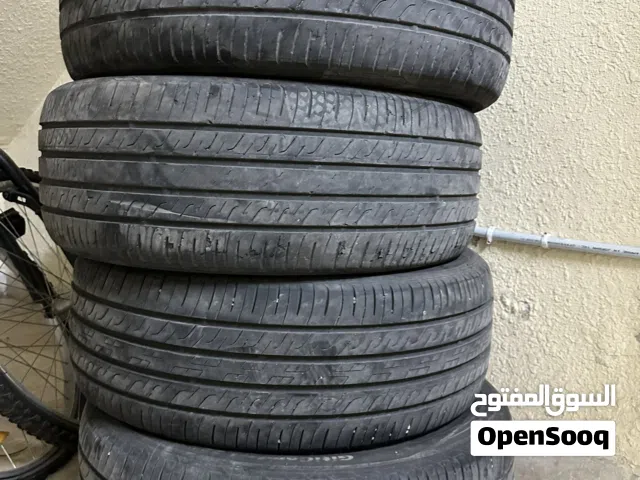كوشوك مستعمل مقاس 235/50R19 بحالة نظيفة جدا جدا