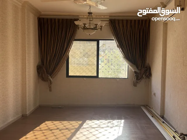 130 m2 3 Bedrooms Apartments for Rent in Zarqa Al Souq