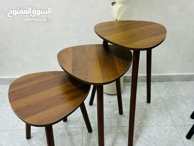 طقم الطاولات الجانبية الفاخرة – لمسة أناقة في كل زاوية من بيتك! استمتع بتصميم عصري يجمع بين