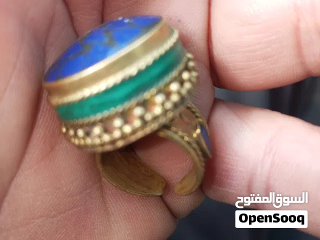 مقتنيات وتحف للبيع