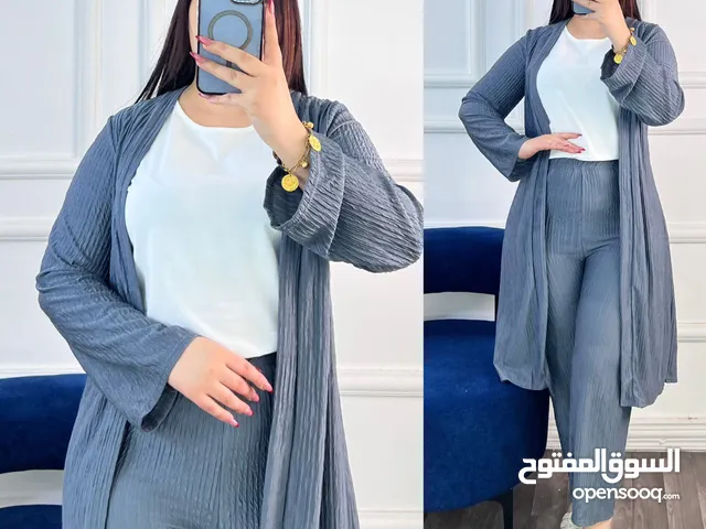 ملابس العيد يمنه وبسسسسس والوان تجنننن عروض العيد متوفر الان بسعر مناسب الحجز