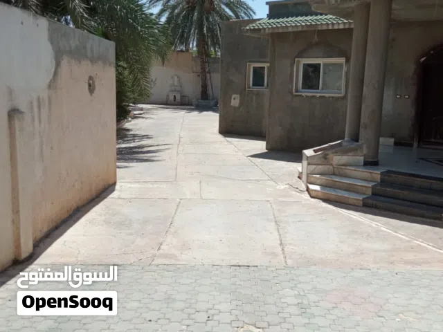 ارض للبيع في منطقة الفرناج تحتوي على 3 حياش بي القرب من مصحه القلب على الطريق وسعر 12 المليون