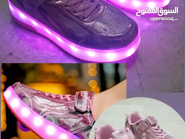 Girls Athletic Shoes in Muscat