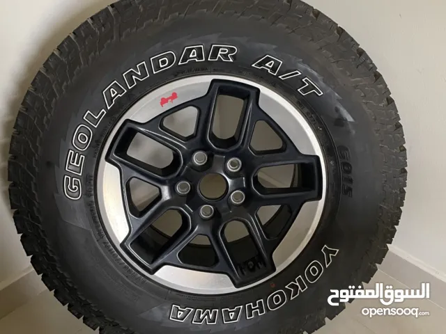 Original wheels from jeep rubicon jl رنقات اصليه لجيب روبيكون