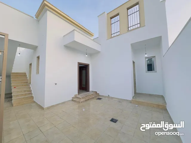0m2 3 Bedrooms Townhouse for Sale in Tripoli Ain Zara