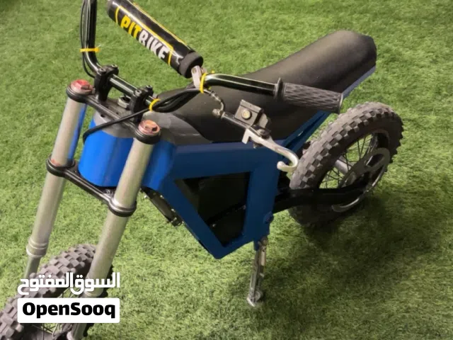 مطلوب في 1500 بدون سنقل و بريك و دوسات  الاسكوتر نضيف ماشالله الموقع دبي ف العوير غير قابل للتفاوض.