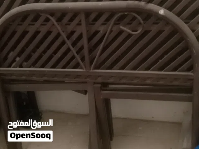 سرير للبيع