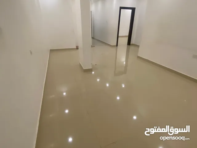 200 m2 3 Bedrooms Apartments for Rent in Al Ahmadi Wafra residential