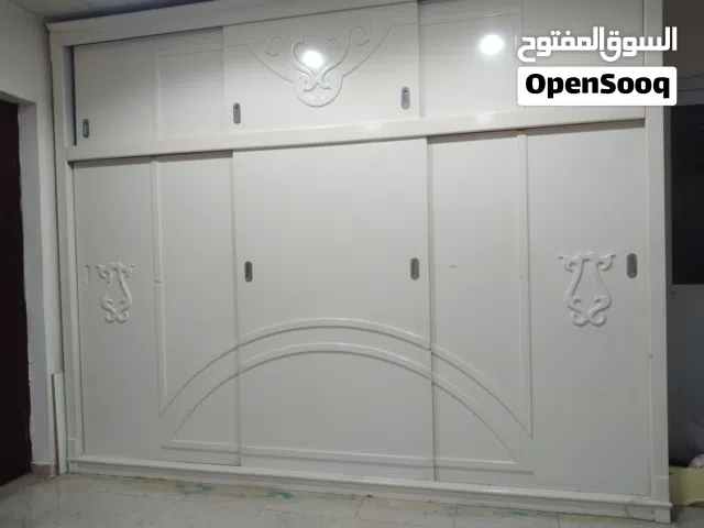 للبيع دولاب  وكبت ملابس