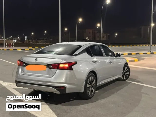 2019 نيسان التيما SV