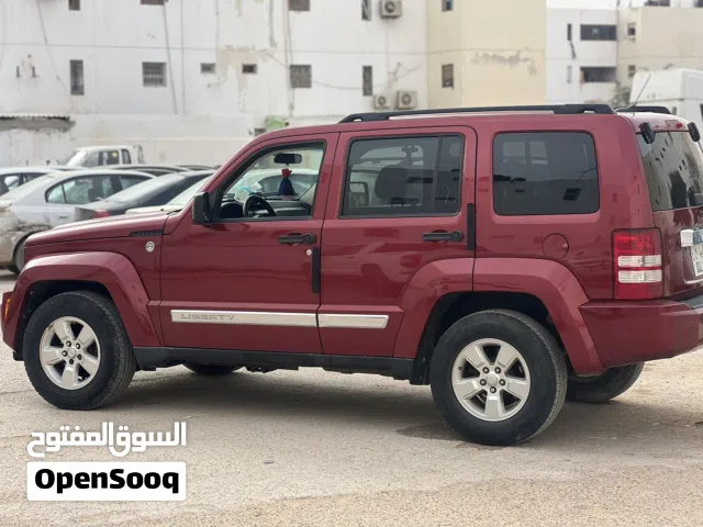 2012 جيب ليبرتى Sport