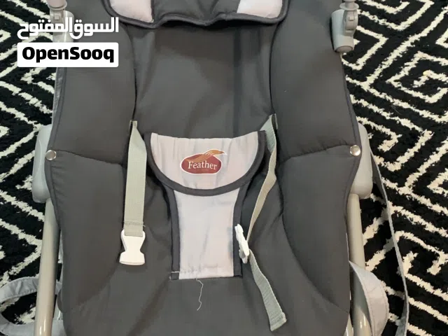 اللبيع كرسي اطفال شبه جديد