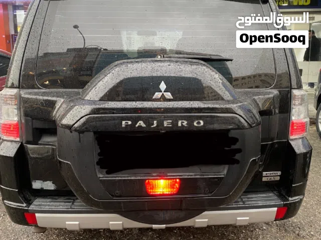 2016 ميتسوبيشي باجيرو GLS Plus