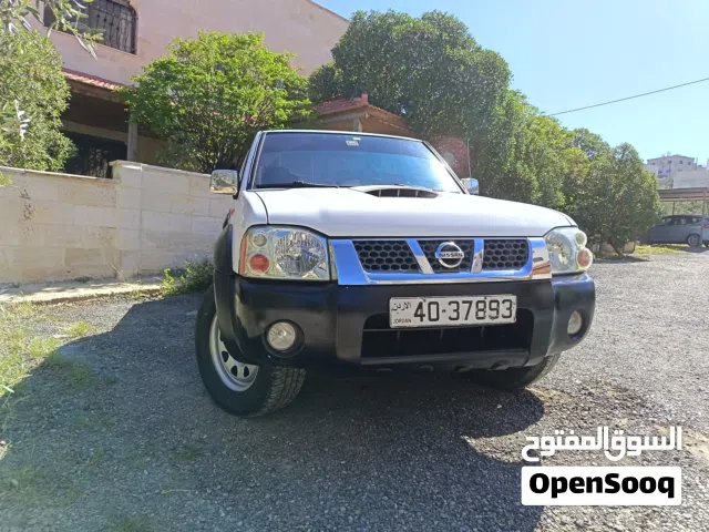 2012 نيسان داتسون