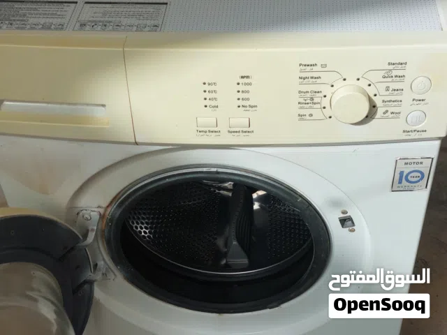 غسالة نوع lg بحالة جيدة 8كيلو.