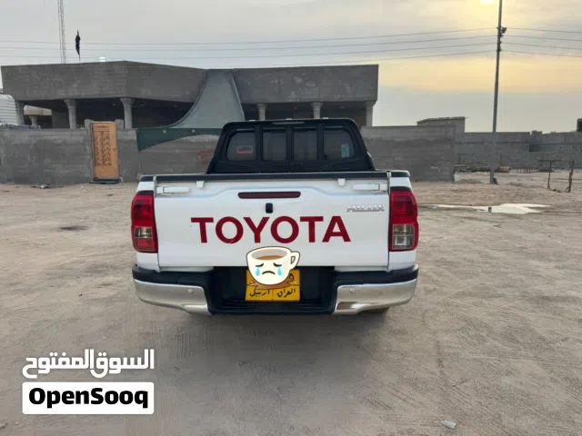 هايلوكس موديل 2021 سياره جاهزه كير عادي سياه مبدل بيه بس بنيد علما كير محرك كفاله عامه سياره