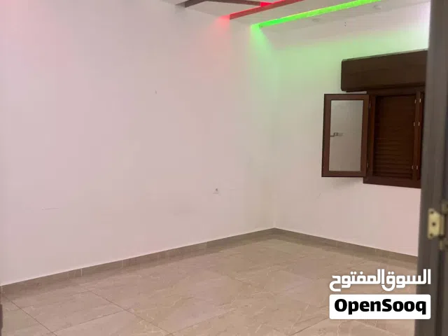 شقة للإيجار تشطيب حديث في جنزور اولاد ابوغراره الطابق التاني من عماره بسعر 1700 بدون مقدم مع عمولة م