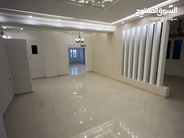300 m2 4 Bedrooms Apartments for Rent in Tripoli Alfornaj