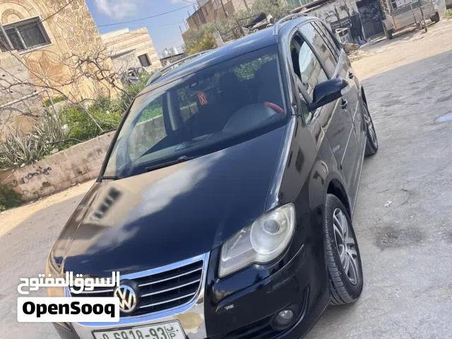Used Volkswagen Touran in Hebron
