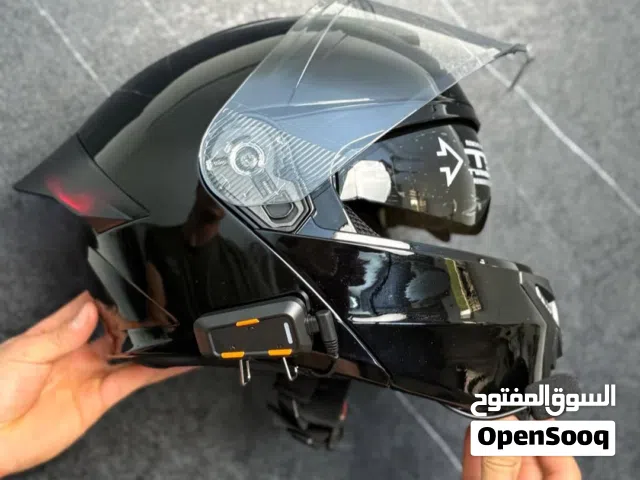 خوذه دراجه مع سماعه بسعر 50 الف