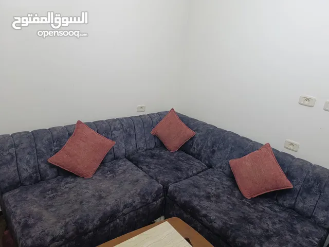 صالون للبيع حالته ممتازه موضح في الصور